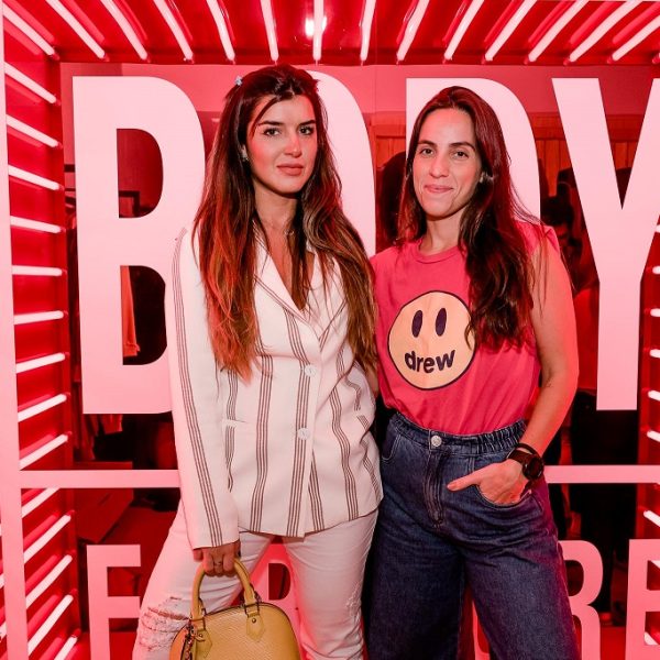 Bia Velloso e Vitória Gomes