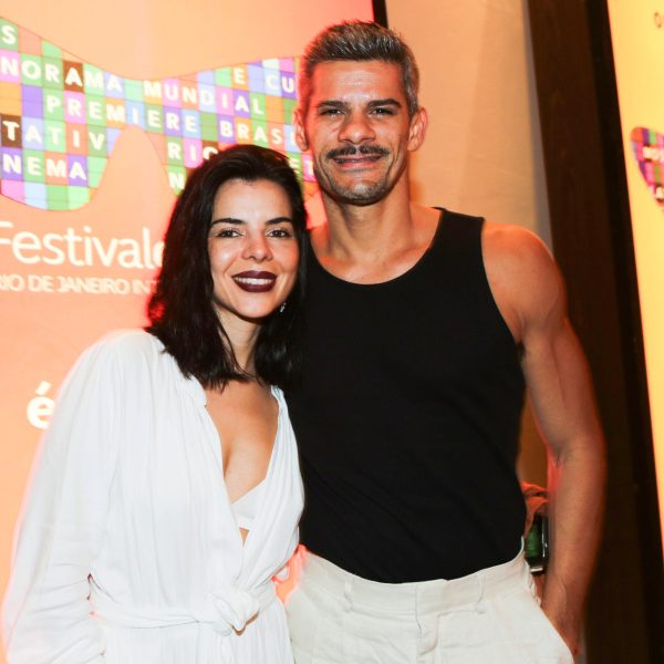 Cinttya Danielly e Thiago Soares