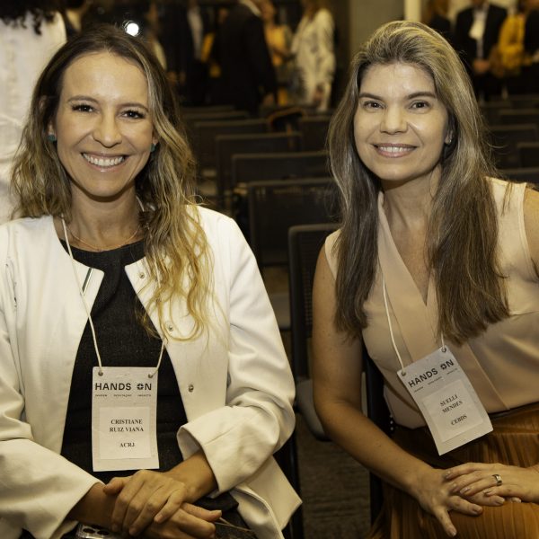 Cristiane Ruiz Viana e Suelli Mendes