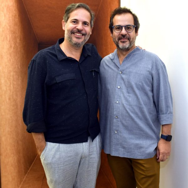 Os irmãos Alexandre e Daniel Roesler
