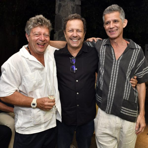 Afonso Tostes, Vik Muniz e Cabelo
