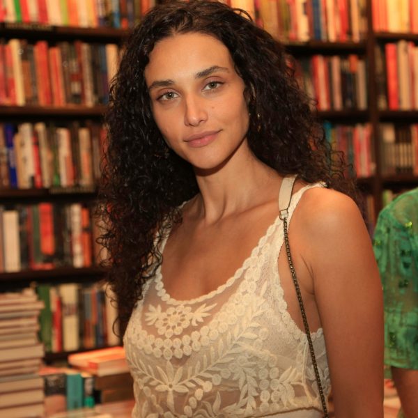 Débora Nascimento