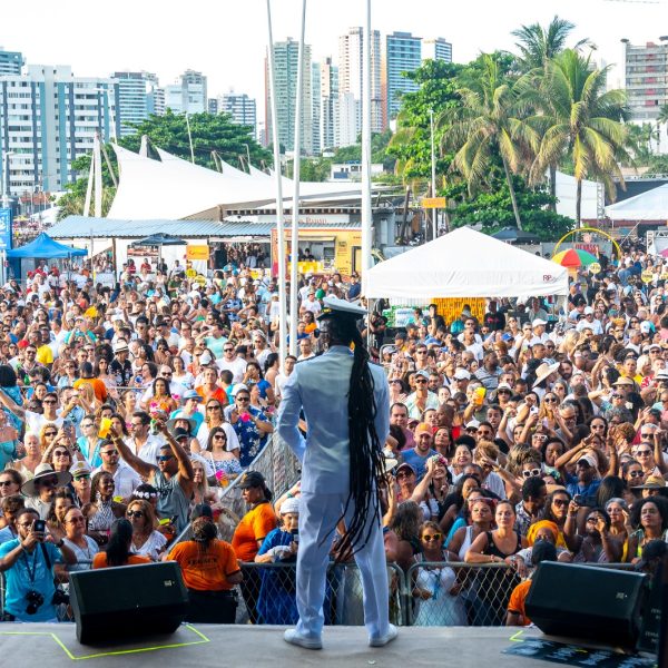 A multidão que compareceu ao evento