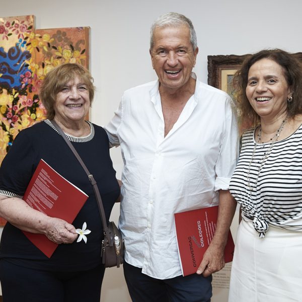 Mario Testino entre Glauce e Beatriz Milhazes
