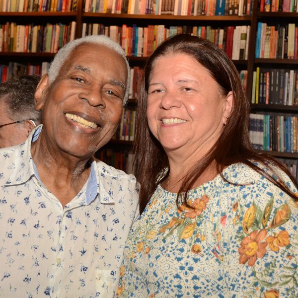 Haroldo Costa e Laura Carneiro