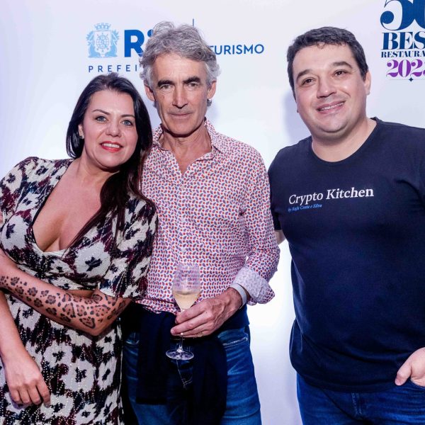 Charles Reed entre Janaína Rueda e Rafa Costa e Silva
