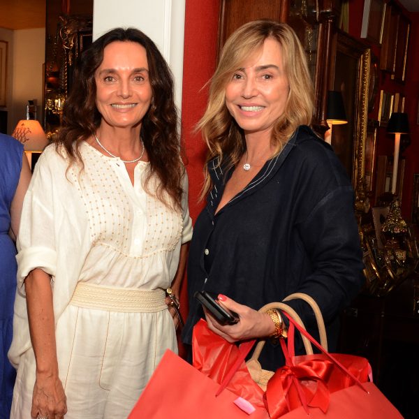 Juliana de Paiva Abreu e Paula Barcellos
