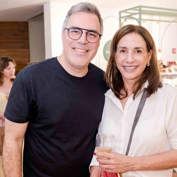 Luciano Saldanha e Marcia Diniz