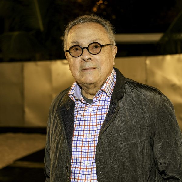 O artista visual Luiz Dolino