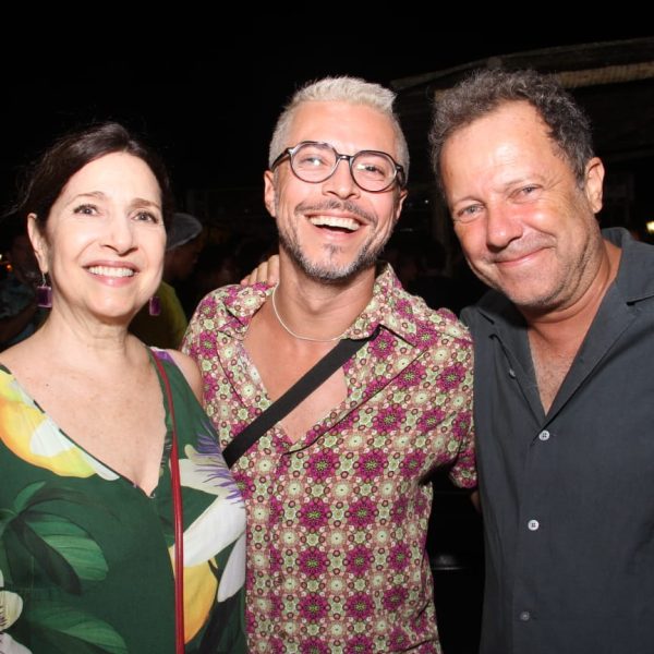 Malu Valle, Bruno Monteiro, secretário de Cultura da Bahia,  e Vik Muniz