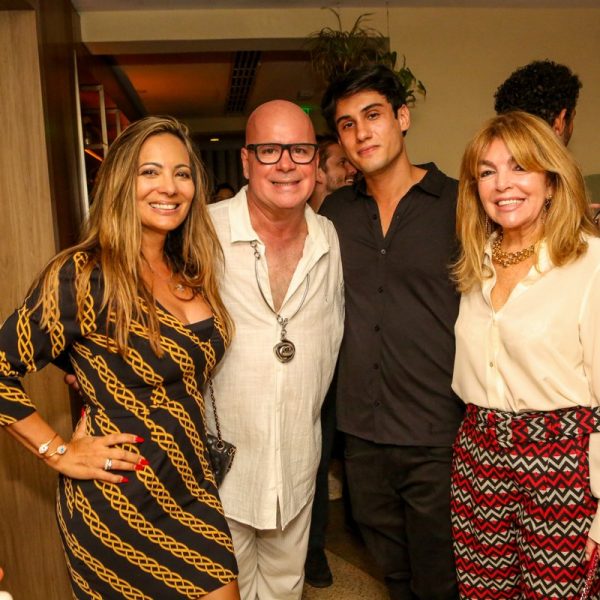 Marcia Romão, Eder Meneghine, Yago Bordini e Sonia Simonsen