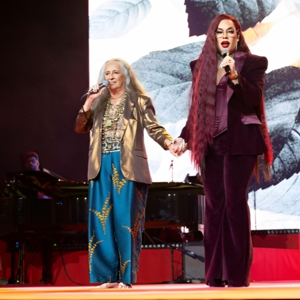 Maria Bethânia e Gloria Groove