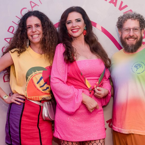 Luma de Oliveira entre Marta e Fabio Carvalho