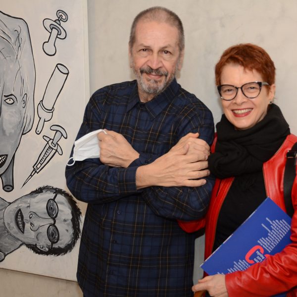 Os artistas Victor Arruda e Cristina Salgado