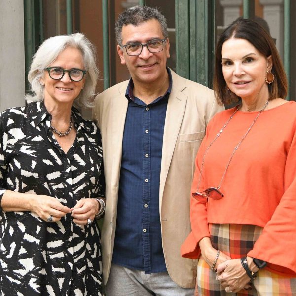 Pedro ariel entre as Patrícias Quentel e Mayer
