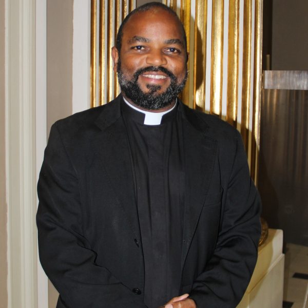 Padre Robson, vencedor da categoria Divulgação da Fé
