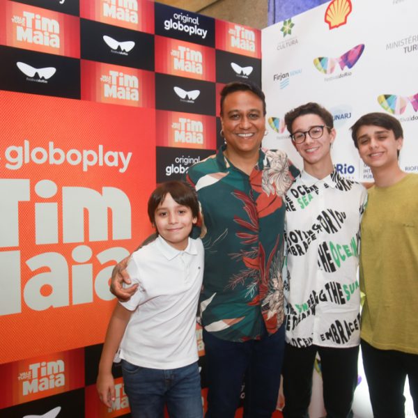 Carmelo Maia com os filhos, Thor, Miguel e Teo