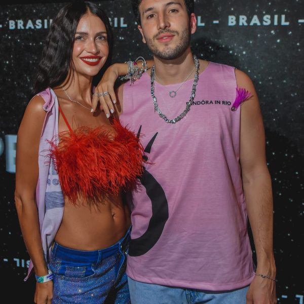 Zaira Nara e Sebastián Yatra na Pandora